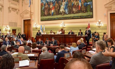 Se prestó acuerdo legislativo a tres pliegos enviados por el Poder Ejecutivo para ocupar cargos de Jueces subrogantes de Primera Instancia de Distrito de Familia, Distrito Judicial N°1, Circunscripción Judicial N°1. Se prestó acuerdo legislativo a tres pliegos enviados por el Poder Ejecutivo para ocupar cargos de Jueces subrogantes de Primera Instancia de Distrito de Familia, Distrito Judicial N°1, Circunscripción Judicial N°1.