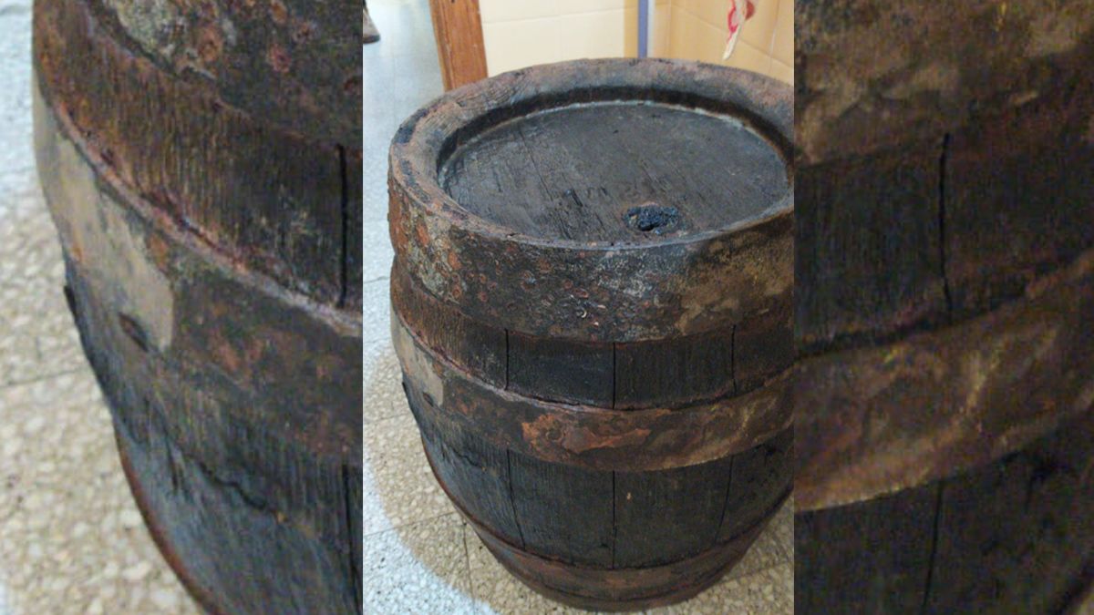 La bajante del río dejó al descubierto un barril que sería parte de un naufragio del siglo XIX