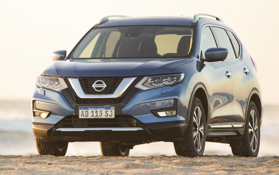 Nissan comenzó la venta del rediseño del X-Trail con leves cambios y mejores en el equipamiento.