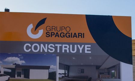 Para la Justicia, los imputados usaban una empresa de la construcción para captar ahorro. Para la Justicia, los imputados usaban una empresa de la construcción para captar ahorro.