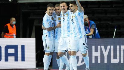 La Selección Argentina de futsal venció a Brasil y es finalista del Mundial de Lituania