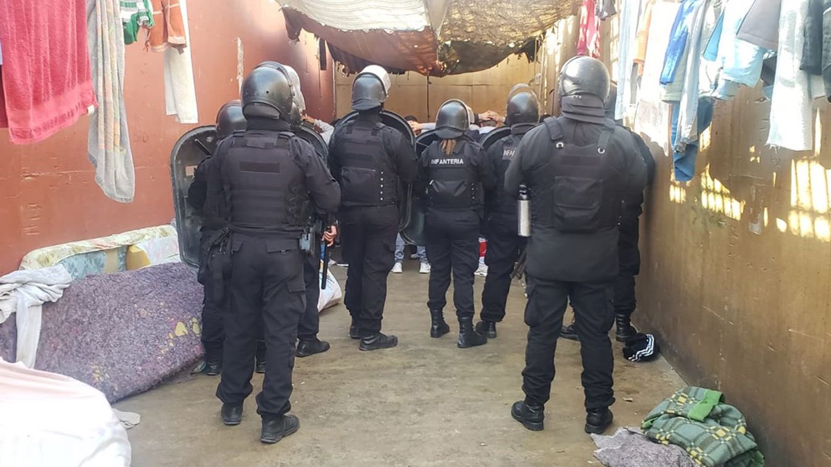 Personal de Infantería ingresó a la celda tras el disturbio.&nbsp;