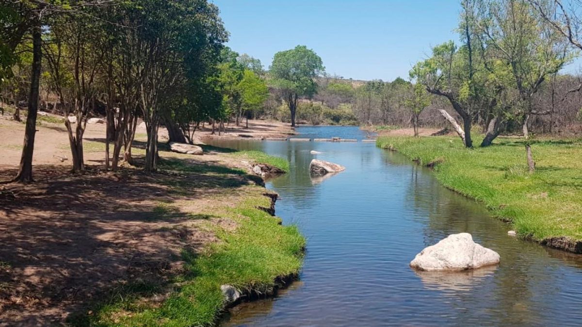 Villa Giardino invita a bajar un cambio y sumergirse en un microclima de paz absoluta. Villa Giardino invita a bajar un cambio y sumergirse en un microclima de paz absoluta.