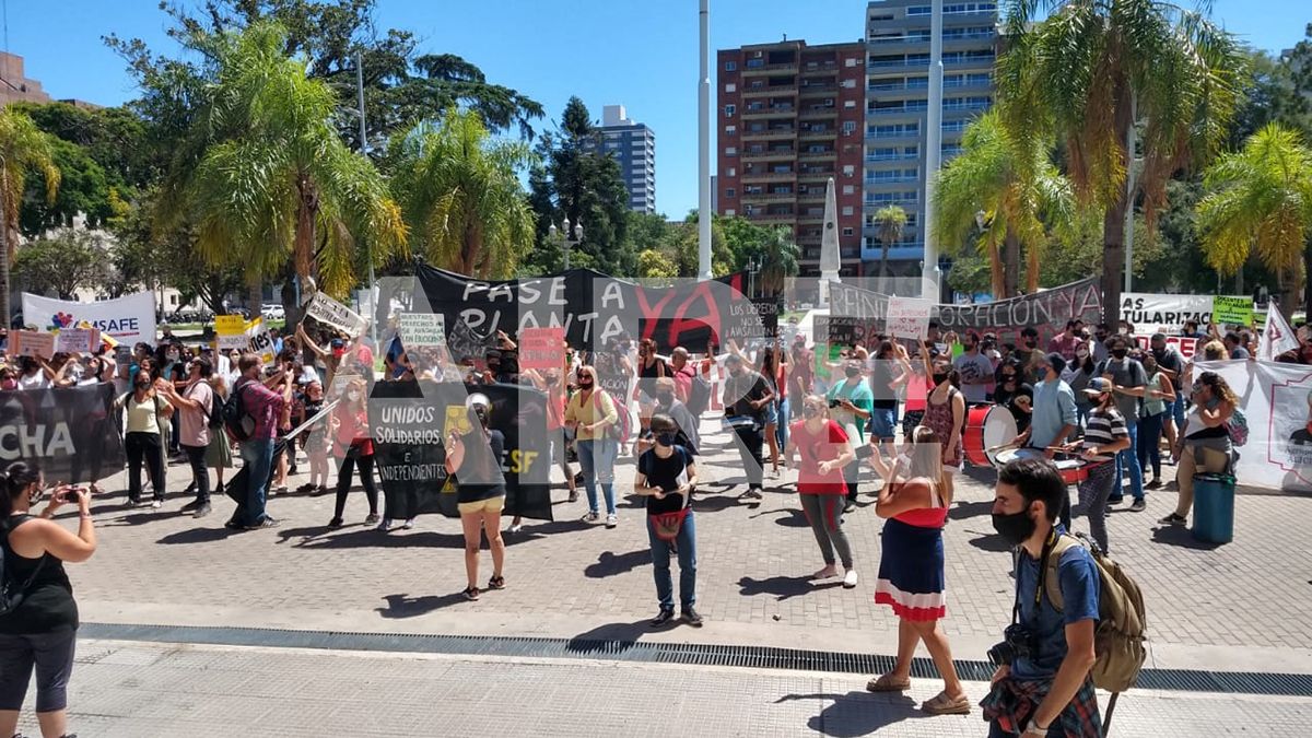 Los manifestantes se dirigieron a la Plaza 25 de Mayo para reclamar frente a la Casa de Gobierno.