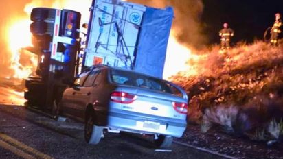 Dos camioneros murieron en un triple choque en Mendoza: otras cuatro personas resultaron heridas
