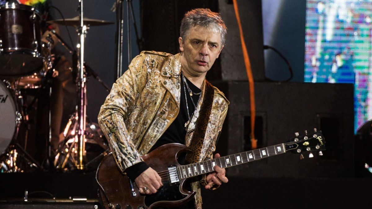 Juanse subió a un fanático a cantar sobre el escenario en Mar del Plata.&nbsp;