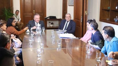 Trabajadores de la Lácteos Verónica fueron recibidos por los senadores Felipe Michlig y Alcides Calvo