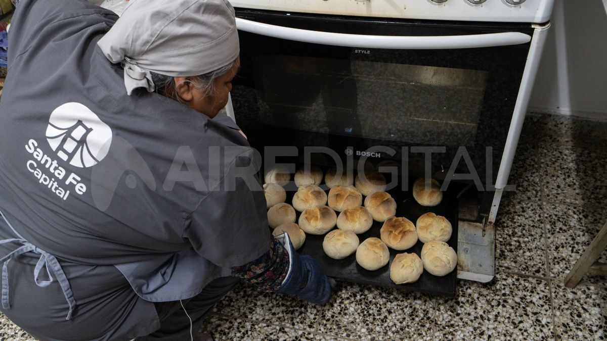 Sara es una de las cocineras que hace cuatro años trabaja en el Parador Roca.