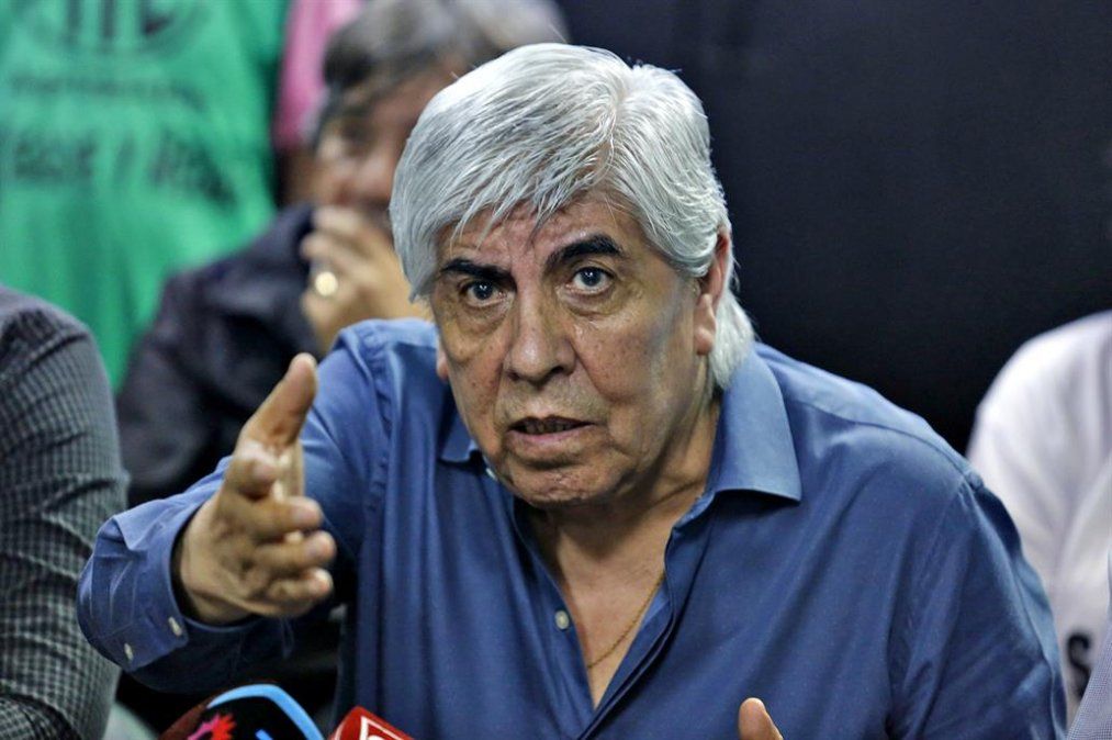 Gesto de apoyo de la Iglesia Católica a Hugo Moyano