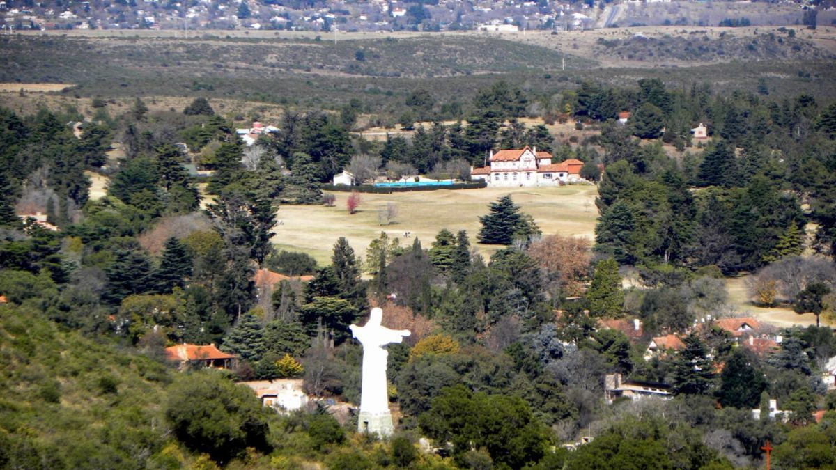 La Cumbre ofrece una propuesta única para quienes buscan disfrutar de deportes al aire libre en un paisaje de montaña inigualable.