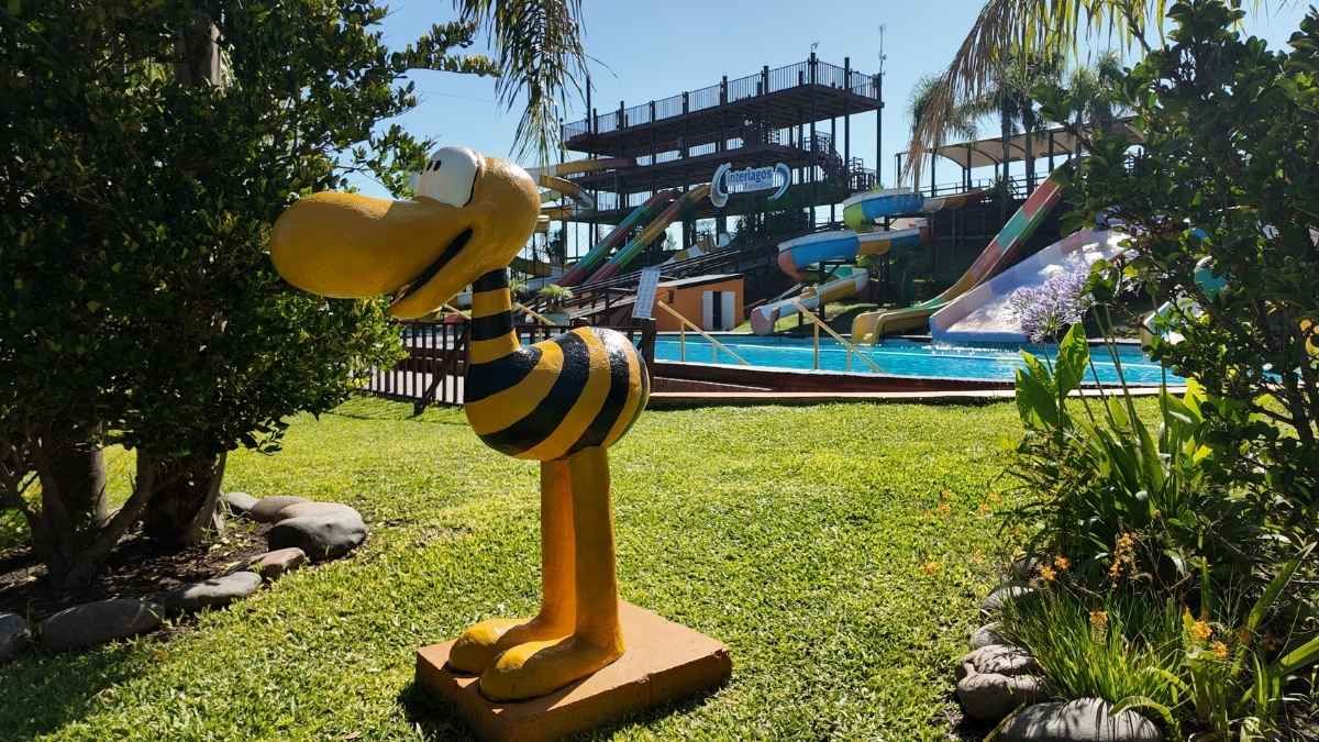 El parque acuático es el principal atractivo y ocupa más de 10 hectáreas del predio. El parque acuático es el principal atractivo y ocupa más de 10 hectáreas del predio.