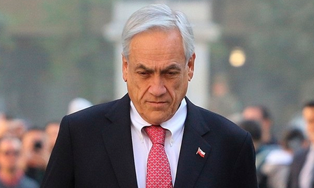 En los últimos 40 años, Piñera estuvo involucrado en una serie de escándalos empresariales, aunque nunca fue condenado. En los últimos 40 años, Piñera estuvo involucrado en una serie de escándalos empresariales, aunque nunca fue condenado.