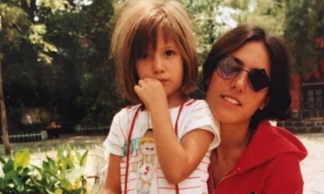 Stephanie Salas es el verdadero nombre de la madre de Michelle Salas, hija de Luis Miguel, que fue reconocida muchos años más tarde por el cantante.