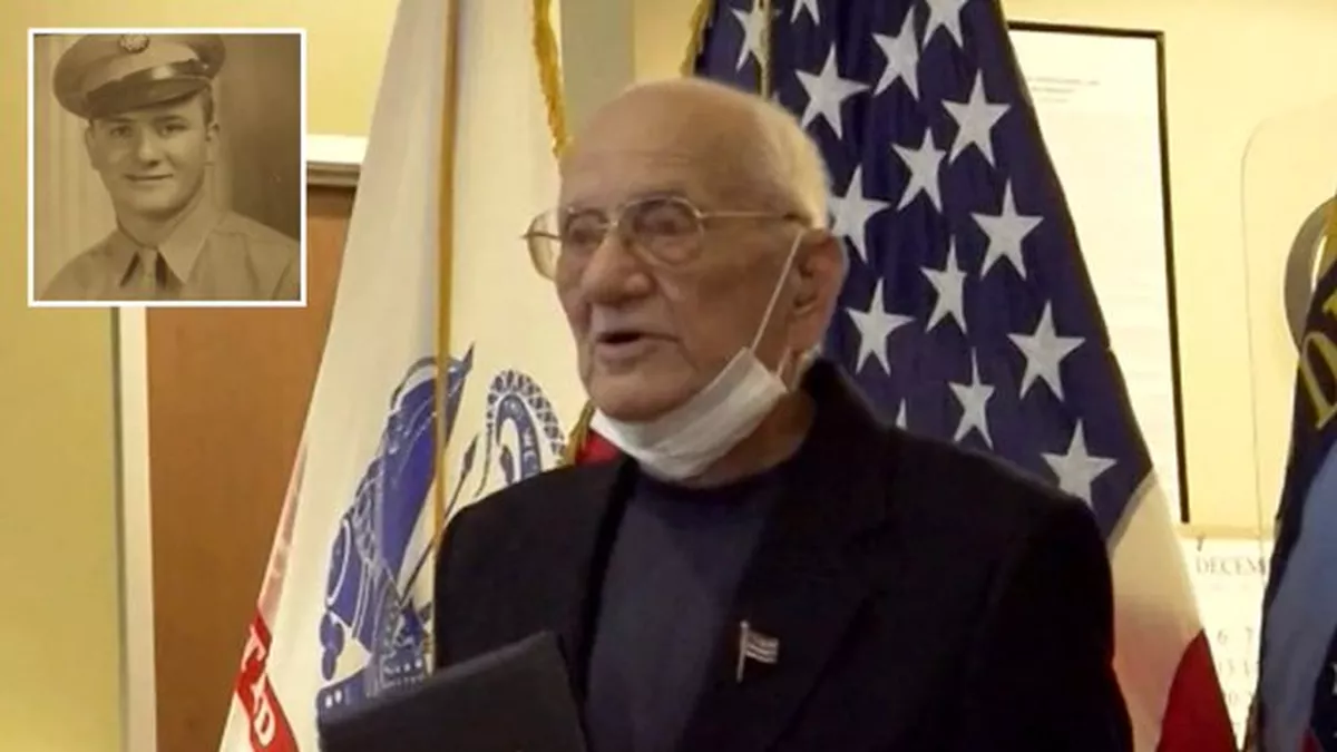 Huisenga, que ahora reside en&nbsp;San Angelo, Texas, recibi&oacute; su&nbsp;diploma honor&iacute;fico&nbsp;durante una ceremonia solemne en un hospital para veteranos de la guerra.