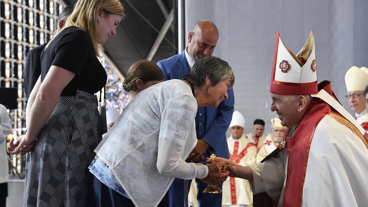 El Papa viajó a Canadá para ratificar ese pedido de perdón
