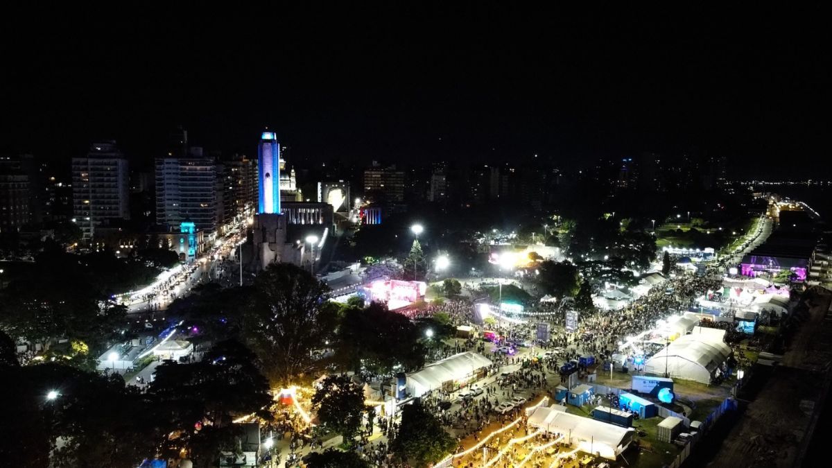 Una de las grandes atracciones de la fiesta de colectividades fue la amplia oferta gastronómica.