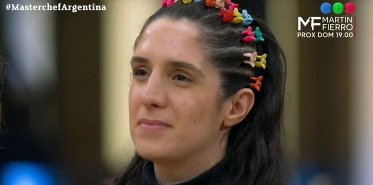 En MasterChef, Daniela la rompe con su creatividad que se refleja hasta en sus originales peinados.