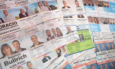 El secretario de Actuación Electoral de la Cámara Nacional Electoral, Sebastián Schimmel, advirtió sobre la complejidad que presentará el escrutinio en la provincia de Buenos Aires. El secretario de Actuación Electoral de la Cámara Nacional Electoral, Sebastián Schimmel, advirtió sobre la complejidad que presentará el escrutinio en la provincia de Buenos Aires.