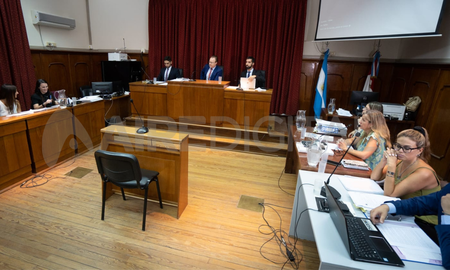 El debate se desarrolla en la sala 6 de los tribunales santafesinos. El debate se desarrolla en la sala 6 de los tribunales santafesinos.