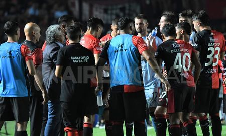 Colón visita este sábado a Independiente y Pipo Gorosito tiene en mente repetir el once titular que jugó ante Newells. Colón visita este sábado a Independiente y Pipo Gorosito tiene en mente repetir el once titular que jugó ante Newells.