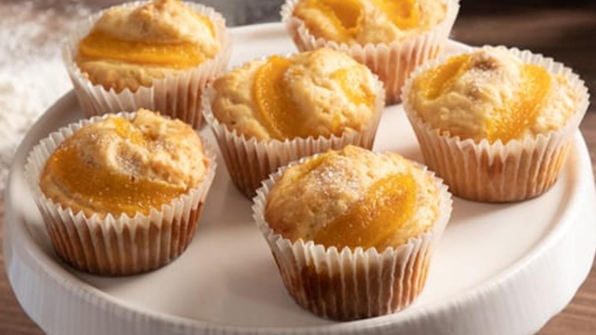 Deliciosos muffins de duraznos.