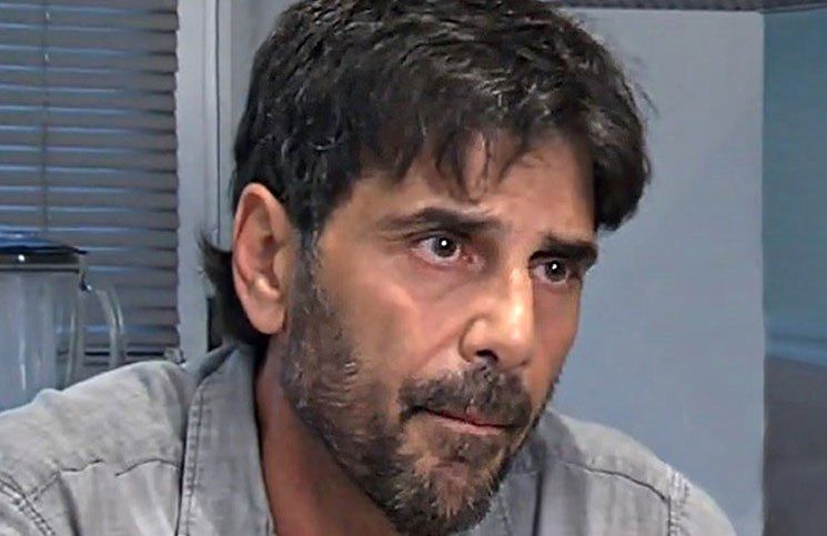 El letal escrache a Juan Darthés en la “baldosa de la fama” de Mar del Plata