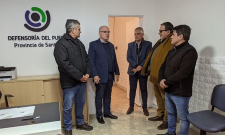 Mario Papaleo, inauguró la nueva sede de la Defensoría del Pueblo en Sauce Viejo. Mario Papaleo, inauguró la nueva sede de la Defensoría del Pueblo en Sauce Viejo.