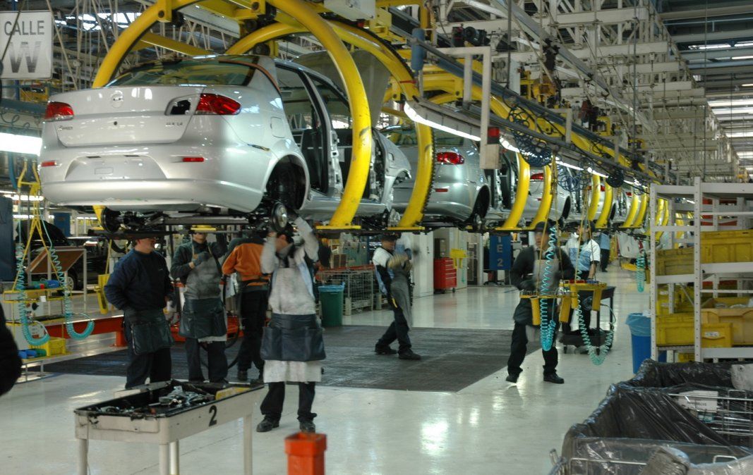Economía autos brotes verdes.jpg