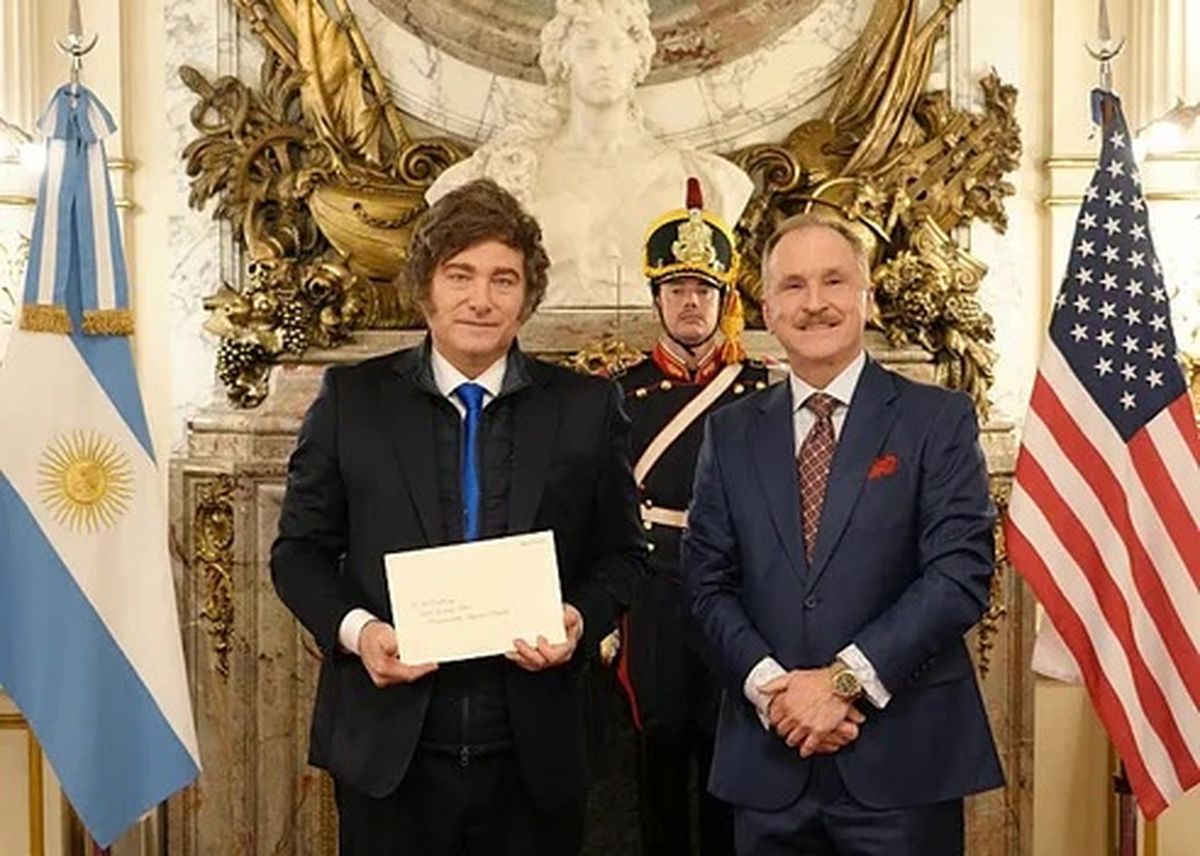 El presidente Javier Milei recibió este martes en la Quinta de Olivos al embajador de Estados Unidos en la Argentina