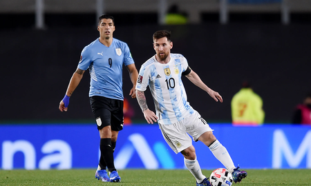 Argentina recibirá a Uruguay en la Bombonera. Argentina recibirá a Uruguay en la Bombonera.