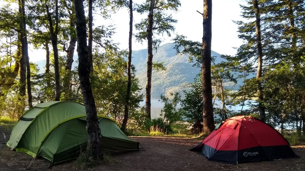 Realizar trekking es una de las actividades que más se disfrutan, pero es de las que más exigencias pide. Realizar trekking es una de las actividades que más se disfrutan, pero es de las que más exigencias pide.