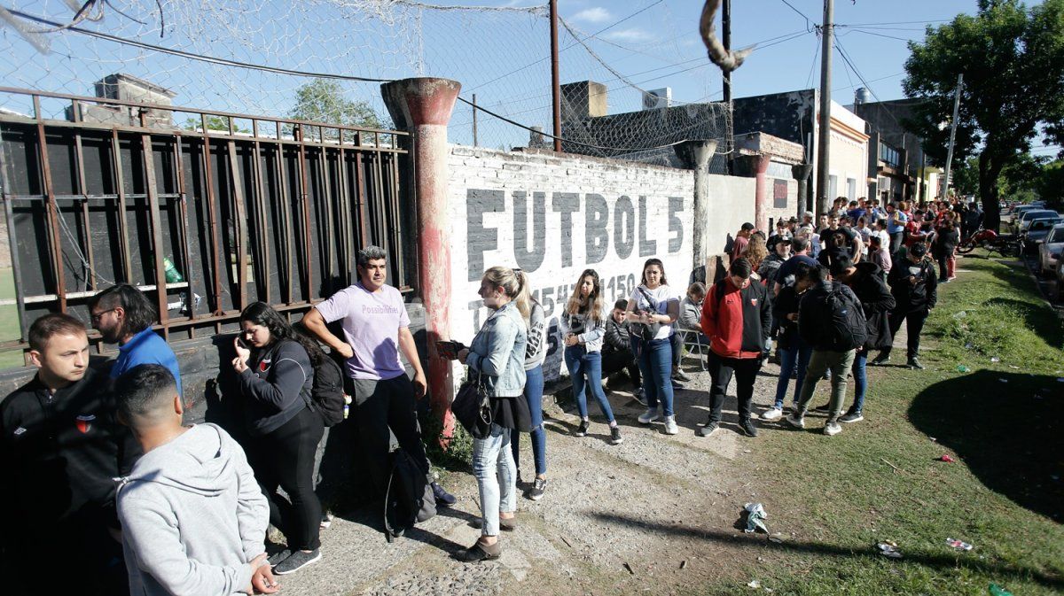 Con la ilusión de ganar la Copa Sudamericana, los hinchas de Colón se preparan para viajar a Paraguay