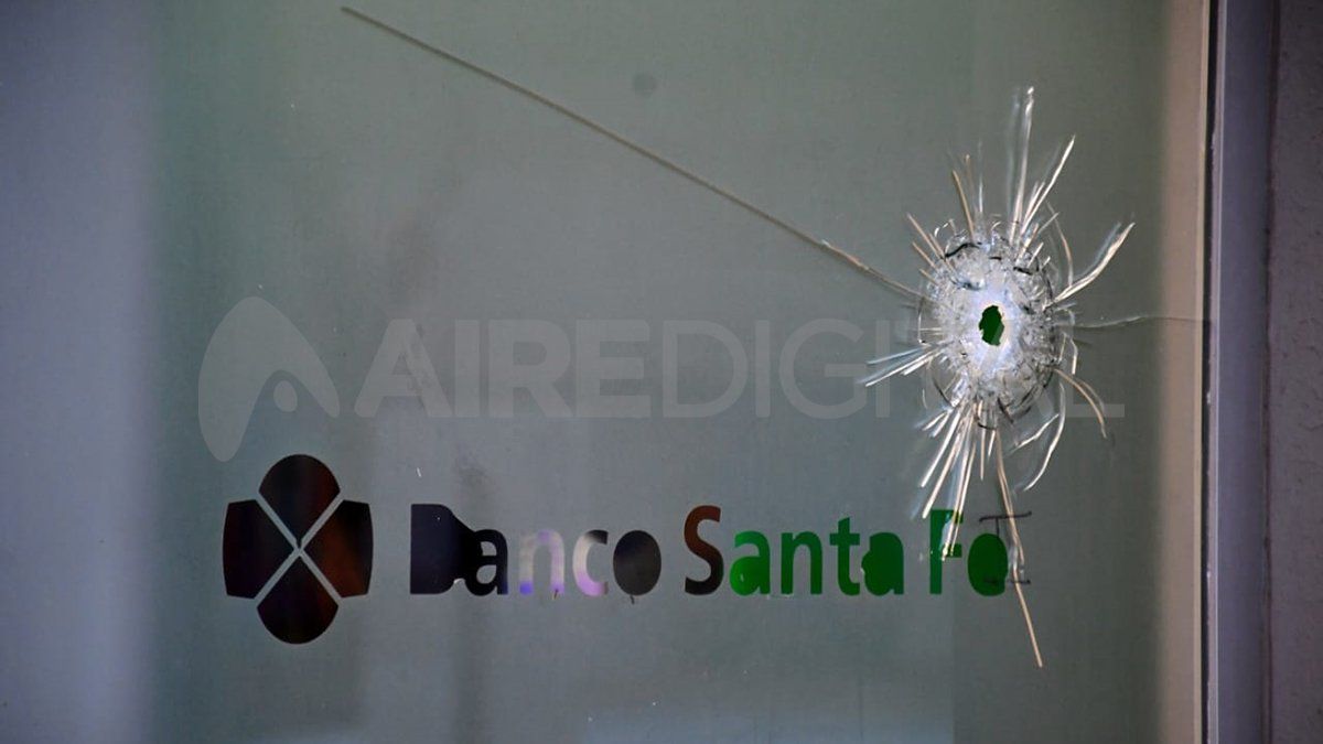 El último ataque al Nuevo Banco de Santa Fe fue este martes a las 23 horas