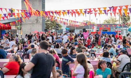 El Ministerio de Cultura de Santa Fe llevará propuestas gratuitas a Pueblo Muñoz, Frontera, Castelar y más durante septiembre y octubre. El Ministerio de Cultura de Santa Fe llevará propuestas gratuitas a Pueblo Muñoz, Frontera, Castelar y más durante septiembre y octubre.