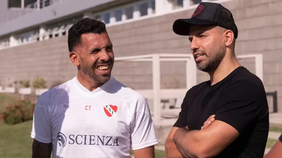 Agüero habló de su posible vuelta a Independiente y la relación que tiene con Carlos Tevez, el DT del Rojo. Agüero habló de su posible vuelta a Independiente y la relación que tiene con Carlos Tevez, el DT del Rojo.