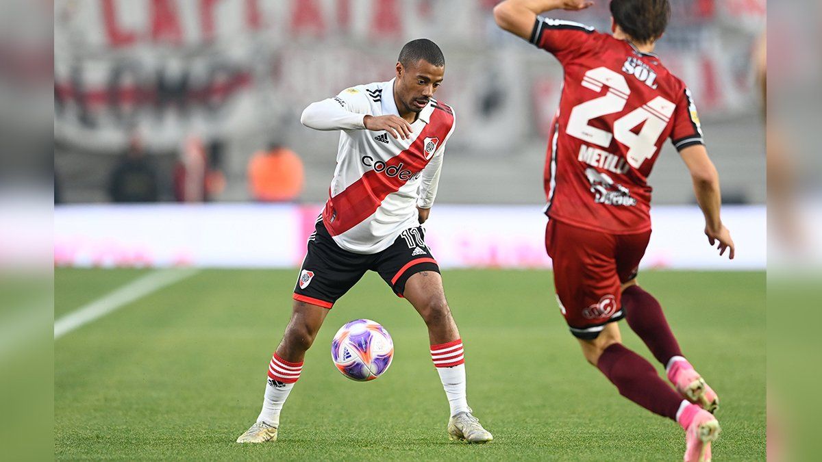 River venció 3 a 0 a Central Córdoba de Santiago del Estero.
