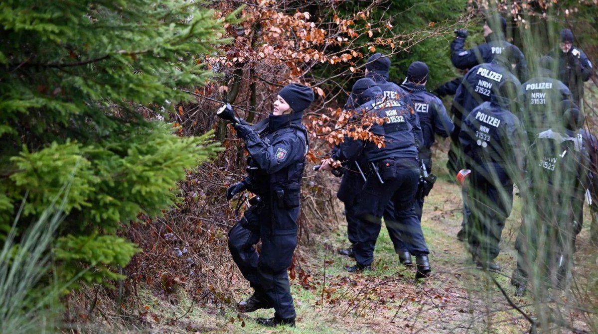 Dos menores asesinaron a puñaladas a una compañera en un bosque de Alemania. 