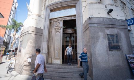 Las sucursales bancarias de todo el país no abrirán sus puertas por el Día del Trabajador Bancario. Las sucursales bancarias de todo el país no abrirán sus puertas por el Día del Trabajador Bancario.