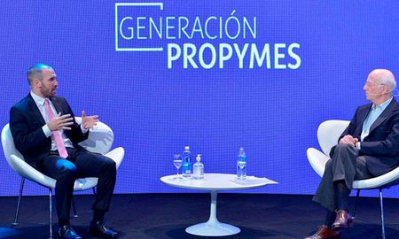 Guzmán señaló que el Gobierno ha tenido que adaptar los esquemas de política económica a lo que fue sucediendo, siempre con la idea de alcanzar la estabilidad macroeconómica. Guzmán señaló que el Gobierno ha tenido que adaptar los esquemas de política económica a lo que fue sucediendo, siempre con la idea de alcanzar la estabilidad macroeconómica.