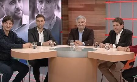 Los periodistas analizaron las propuestas de cada candidato. Los periodistas analizaron las propuestas de cada candidato.