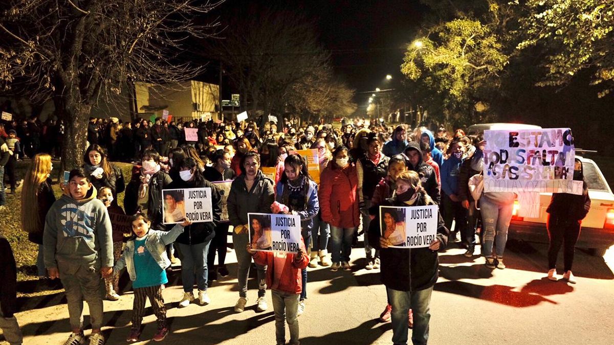 Marcha en reclamo de justicia por el femicidio de Rocío Vera