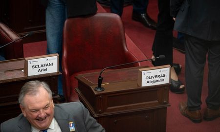 La banca de Alejandra Locomotora Oliveras, vacía en el inicio de la Convención Reformadora de Santa Fe. La banca de Alejandra Locomotora Oliveras, vacía en el inicio de la Convención Reformadora de Santa Fe.