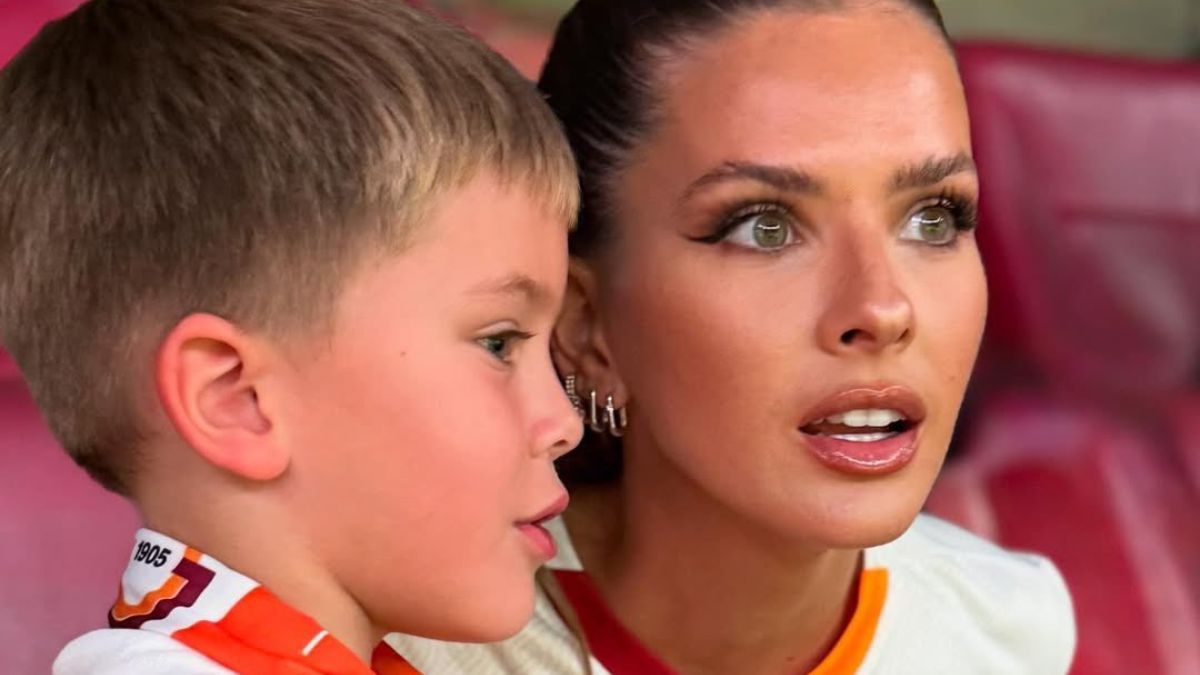 La China Suárez acompañó a su hijo Amancio a una academia de fútbol en Estambul.