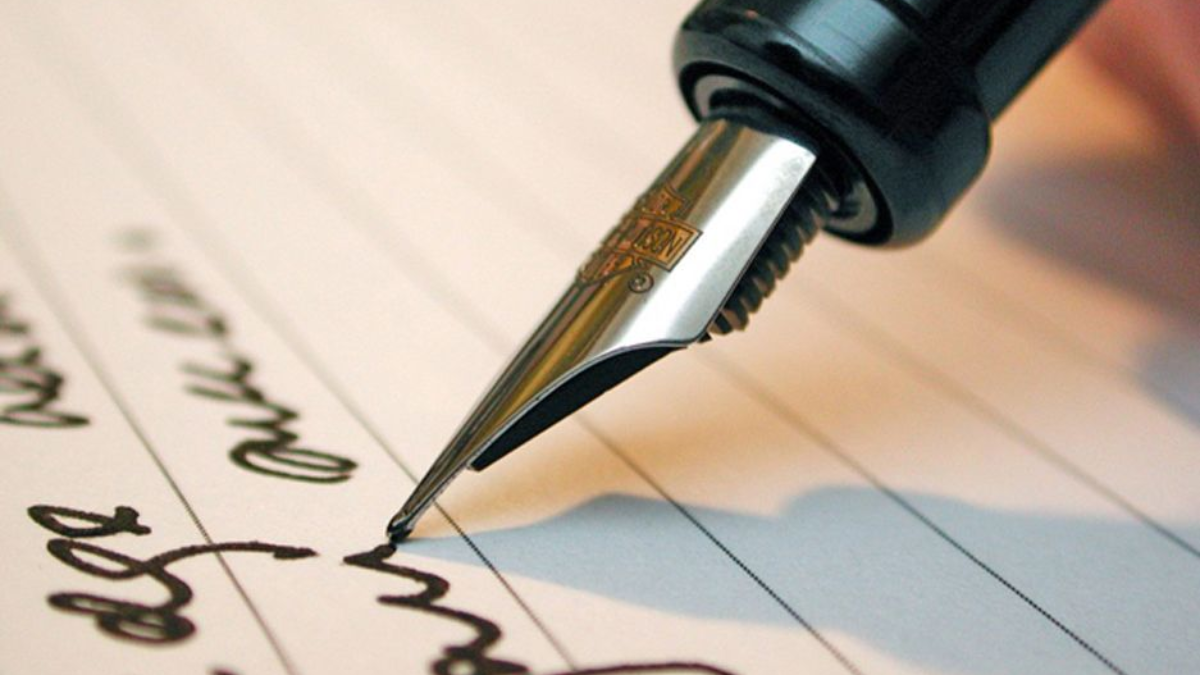 Qué significa firmar con el nombre completo según lo que dicen la grafología