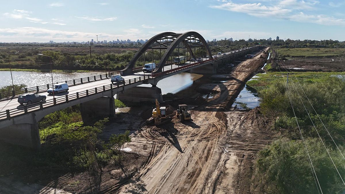 Avanzan las obras para la construcción del nuevo puente Santa Fe - Santo Tomé.