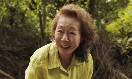 Youn Yuh Jung ganó el premio del Sindicato de Actores de EE. UU. por su papel secundario en el drama Minari. Youn Yuh Jung ganó el premio del Sindicato de Actores de EE. UU. por su papel secundario en el drama Minari.