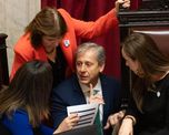 La Cámara de Senadores de la Nación aprobó este jueves el pliego de María Verónica Michelli para integrar el Tribunal Oral Federal N° 3 de La Plata. La Cámara de Senadores de la Nación aprobó este jueves el pliego de María Verónica Michelli para integrar el Tribunal Oral Federal N° 3 de La Plata.
