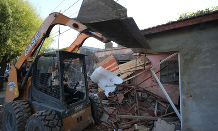 El procedimiento se concretó en un inmueble ubicado en Bernardo de Irigoyen 6934, en barrio Cabal, en la ciudad de Santa Fe. El procedimiento se concretó en un inmueble ubicado en Bernardo de Irigoyen 6934, en barrio Cabal, en la ciudad de Santa Fe.