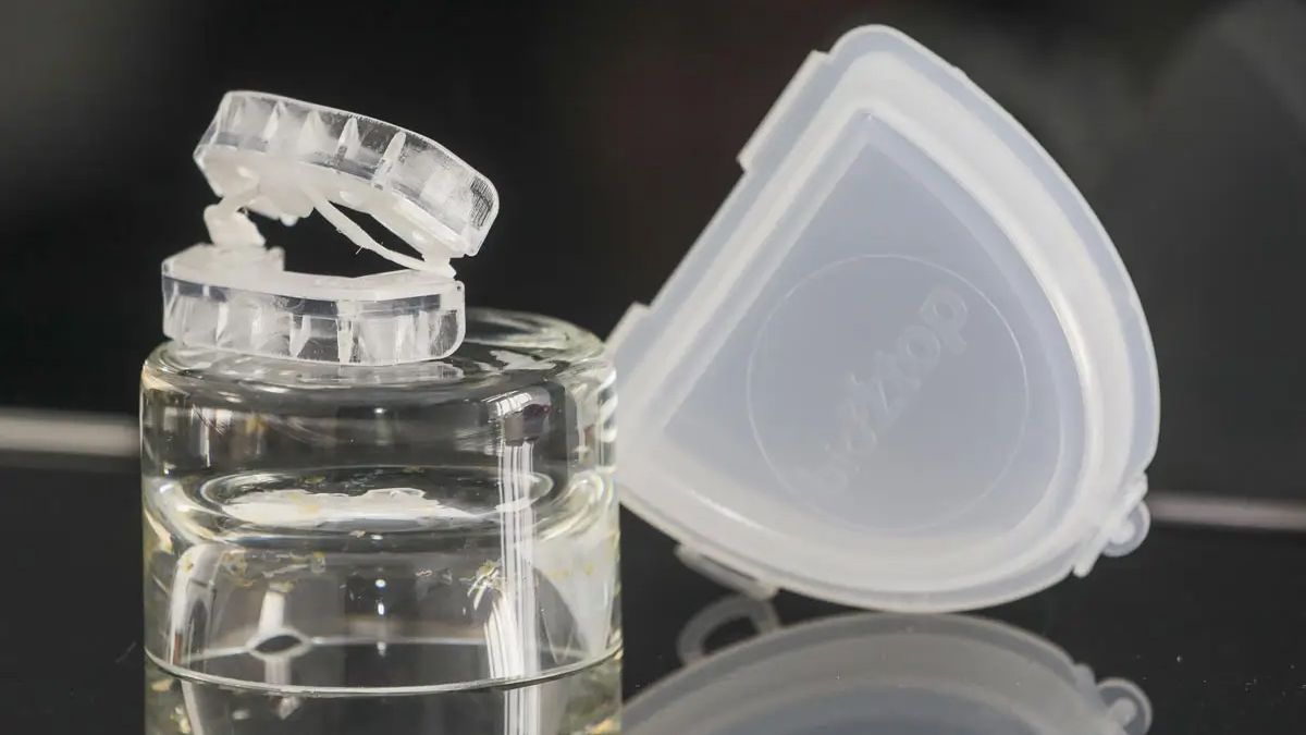 Bioztop es el dispositivo antirronquidos innovador que mejora la respiración durante el sueño.