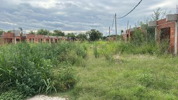 Vecinos de barrio La Florida preocupados por el abandono de un complejo habitacional inconcluso